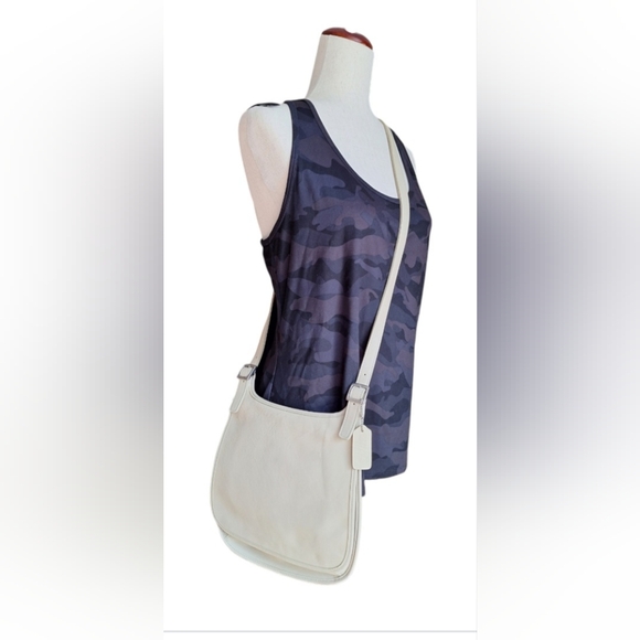 VGUC Vintage Coach Hippie Flap Bone Crossbody No. 9131 Costa Rica - Picture 6 of 16